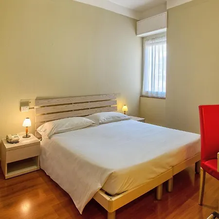 Calypso Hotel 2*